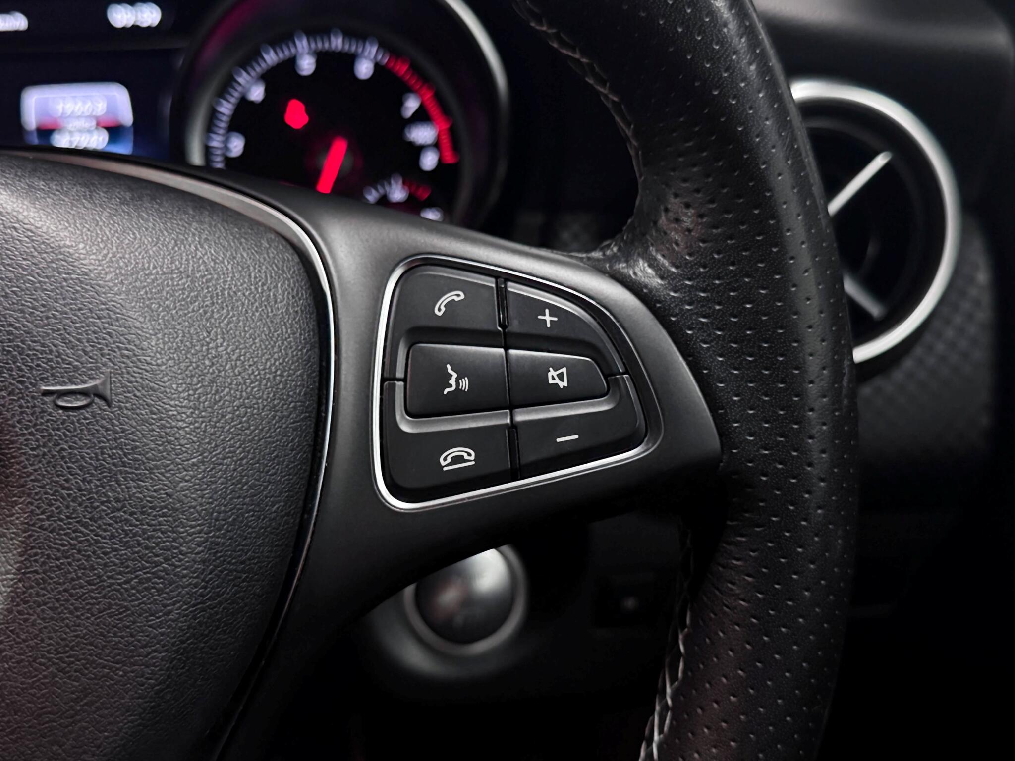Mercedes-Benz A-Class view 29