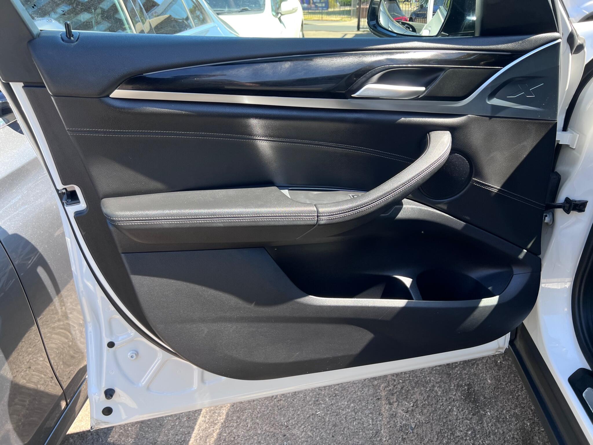 BMW X3 view 29