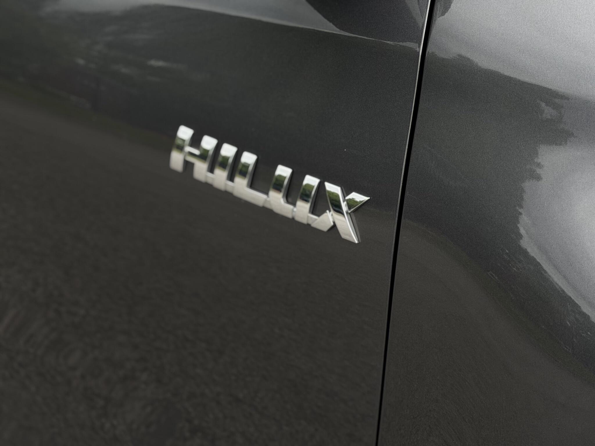 Toyota Hilux view 29