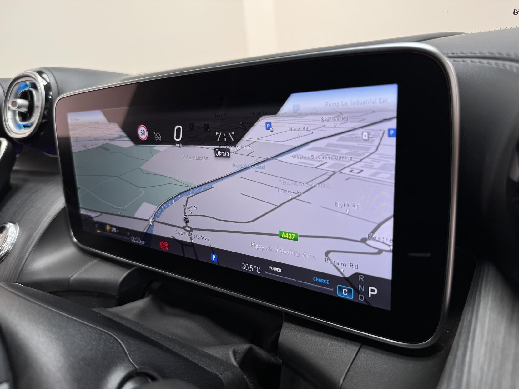 Mercedes-Benz GLC view 4