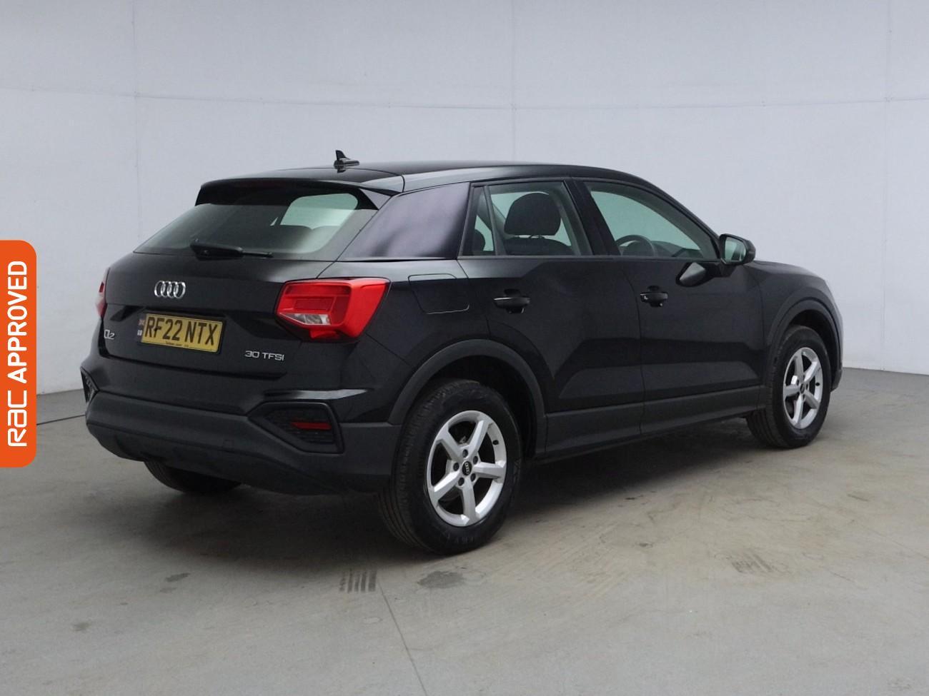 Audi Q2 view 28