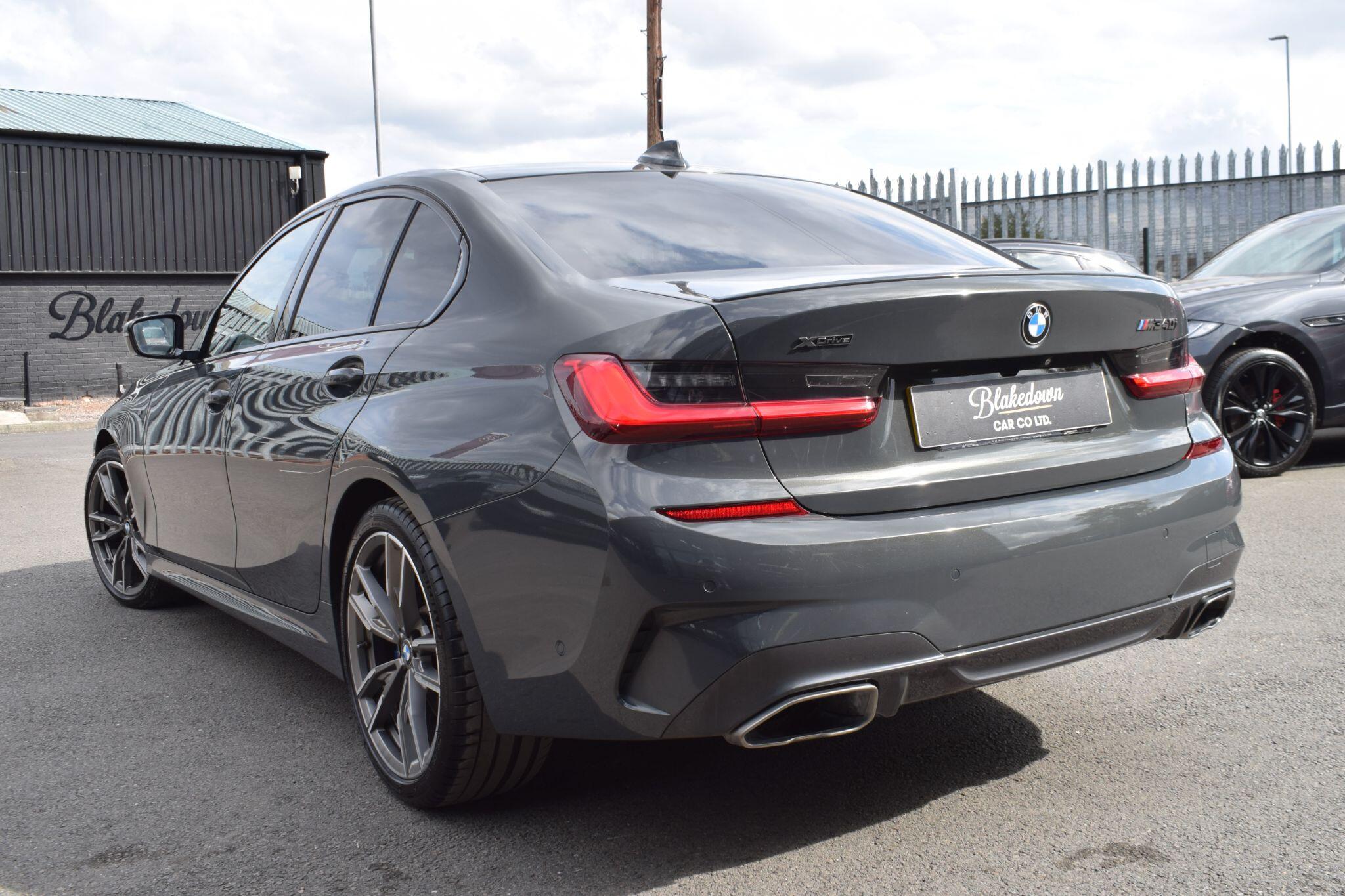 BMW 3 Series view 7