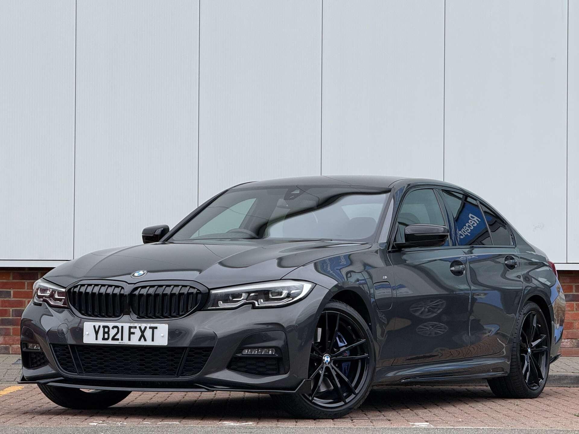 BMW 3 Series view 3