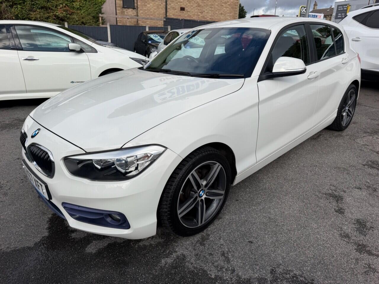 BMW 1 Series view 5
