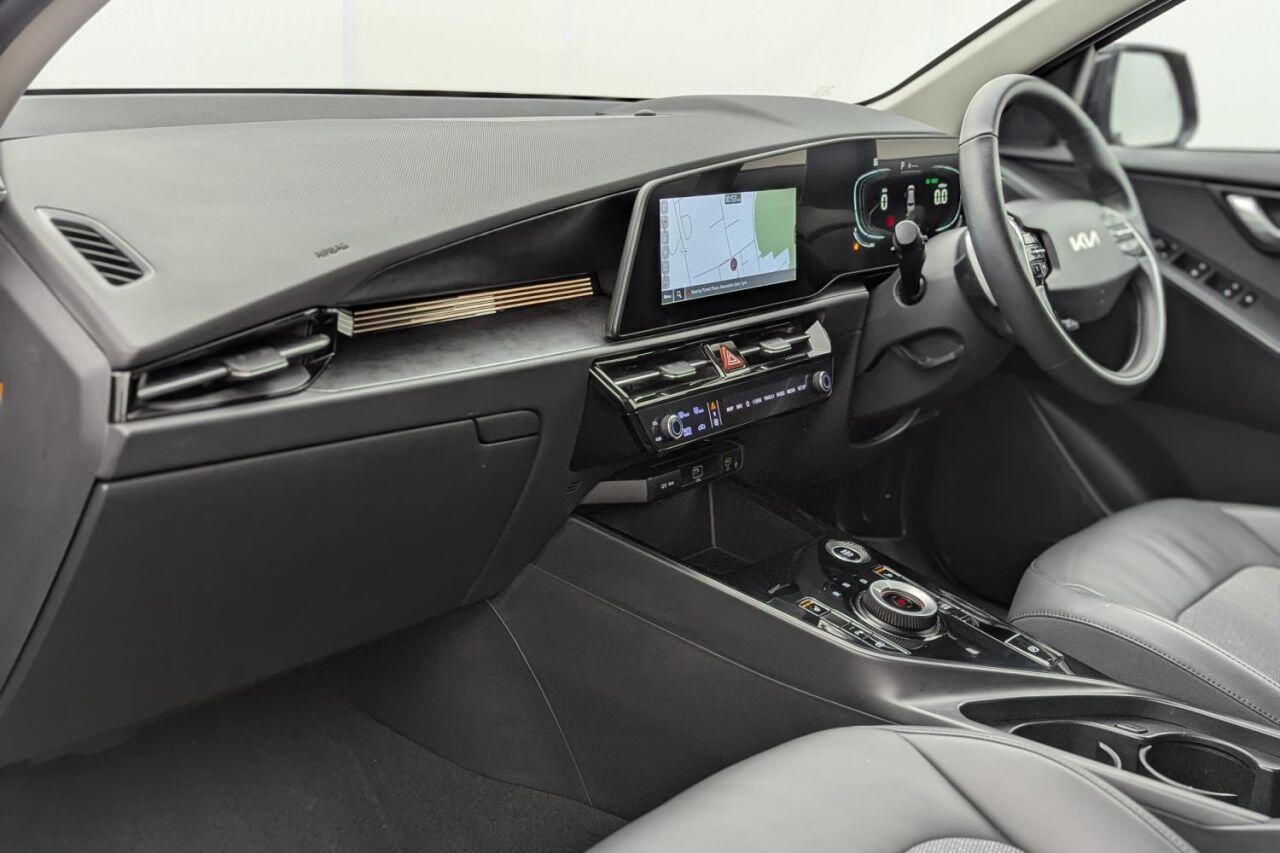 Kia Niro view 24