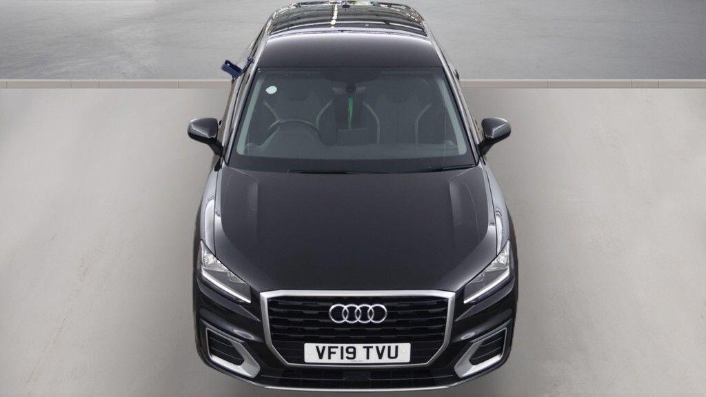 Audi Q2 view 11