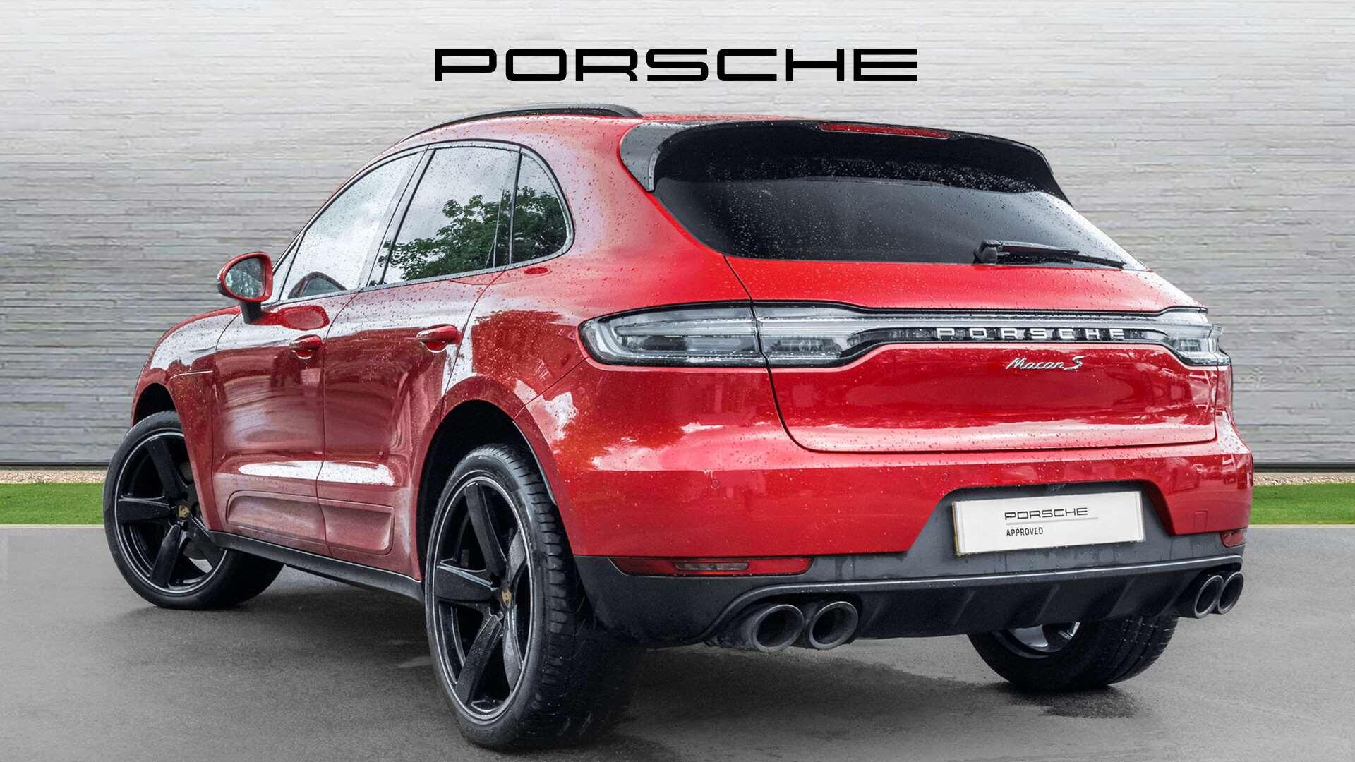 Porsche Macan view 4