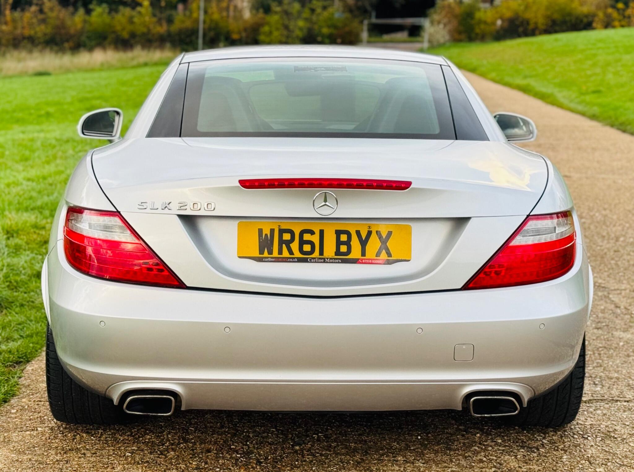 2011 Mercedes-Benz SLK image 12