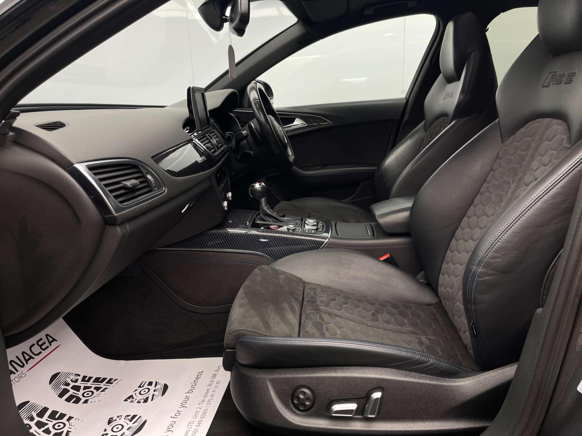 Audi RS6 Avant view 34