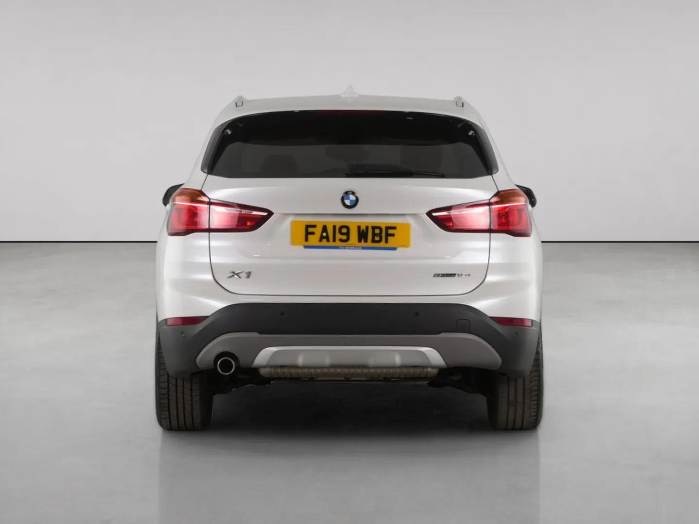 BMW X1 view 7