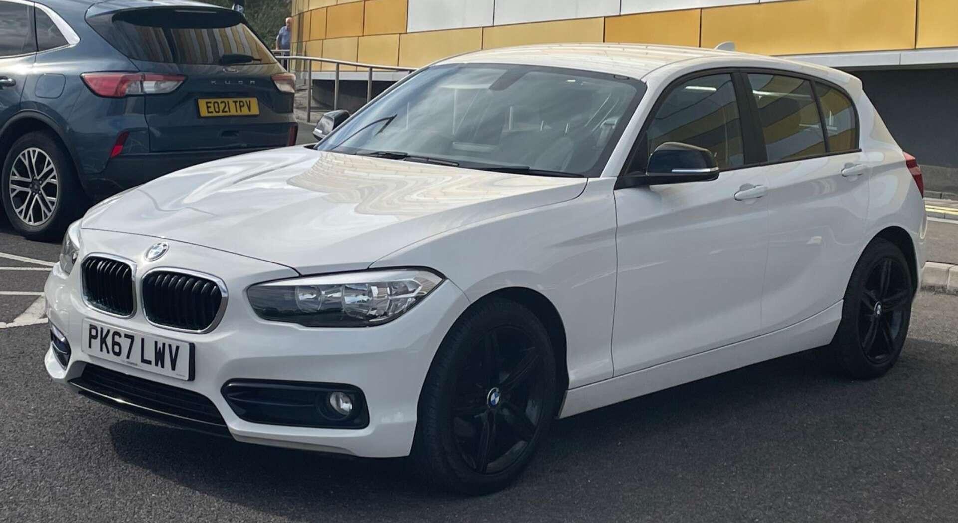 BMW 1 Series view 4