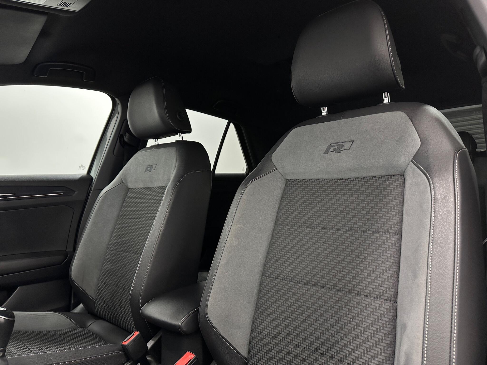 Volkswagen T-Roc view 36
