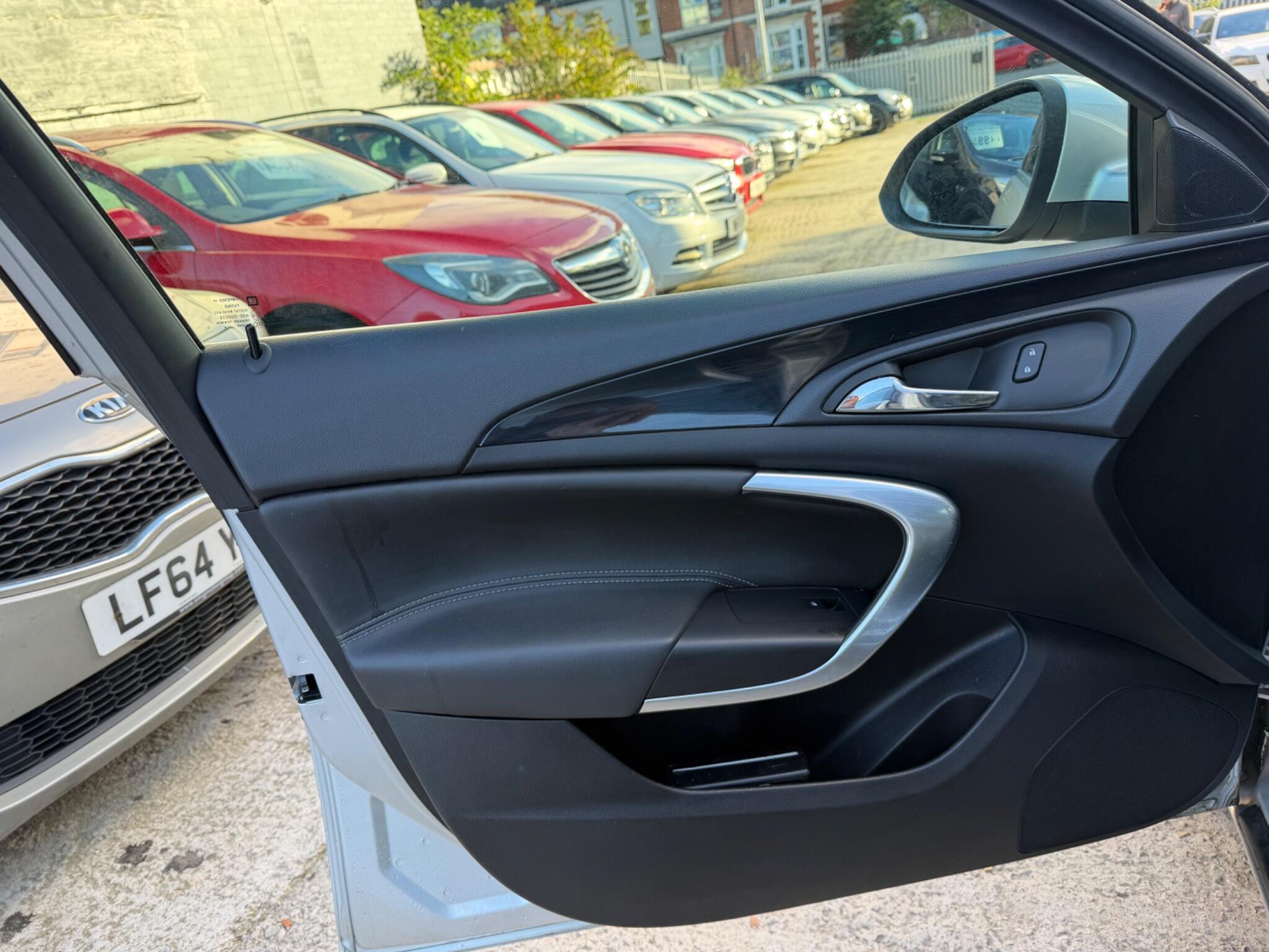 Vauxhall Insignia view 36