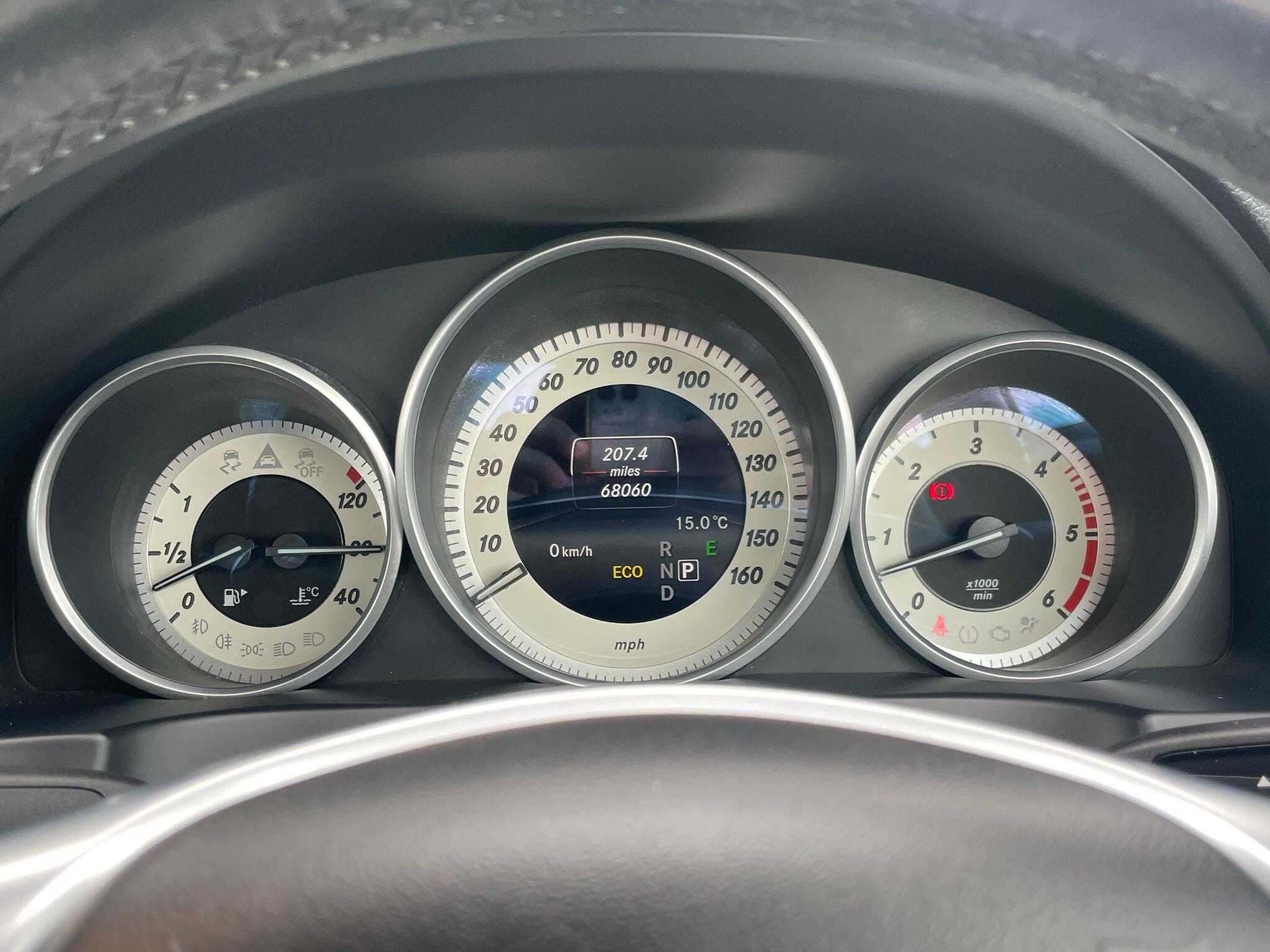 Mercedes-Benz E-Class view 33