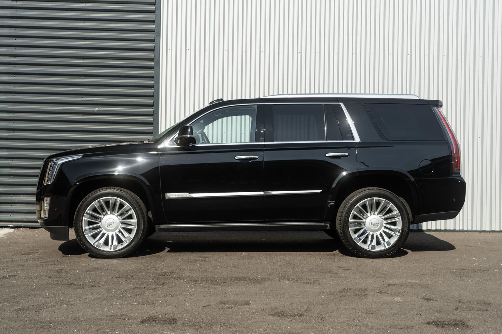 Cadillac Escalade view 3