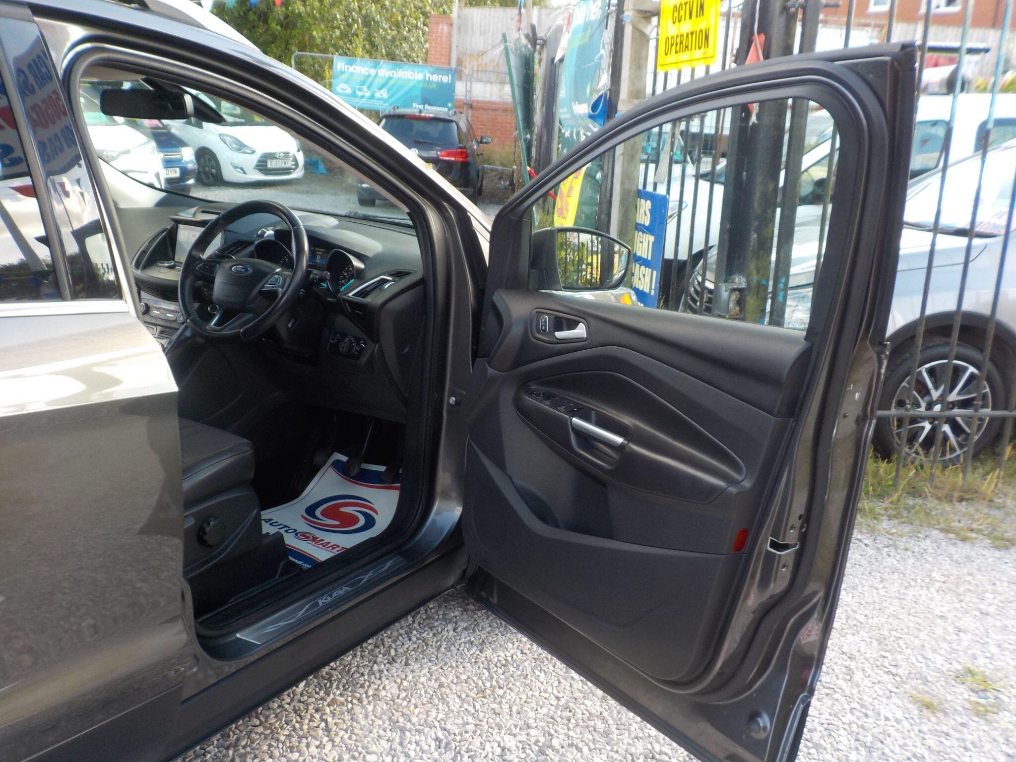 Ford Kuga 1.5 TDCi Titanium Euro 6 (s/s) 5dr