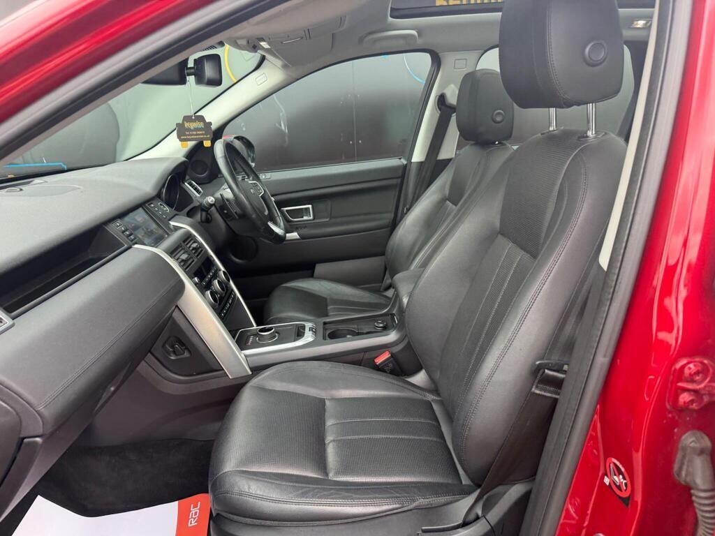 Land Rover Discovery Sport view 21
