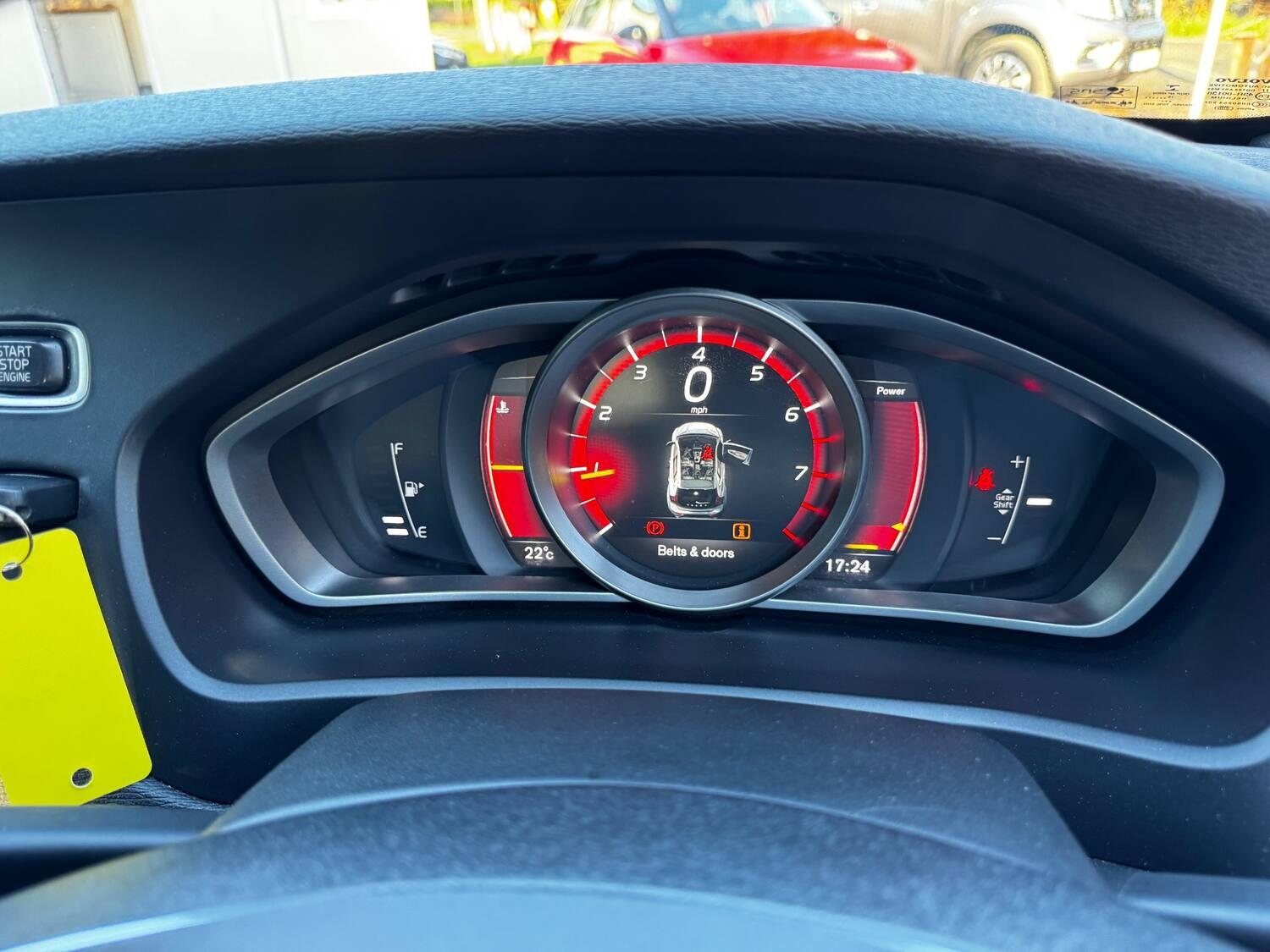 Volvo V40 view 25