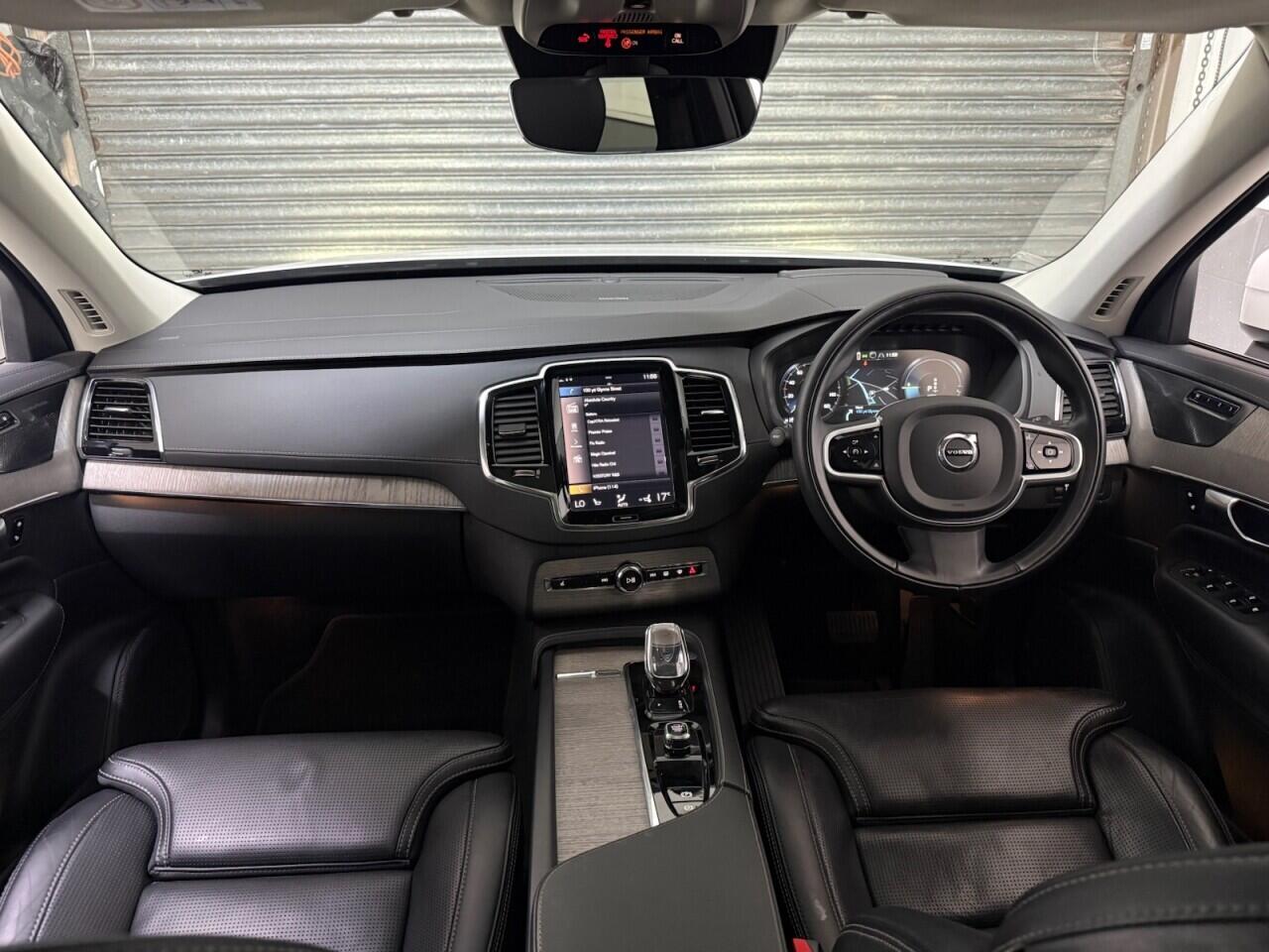 Volvo XC90 view 14