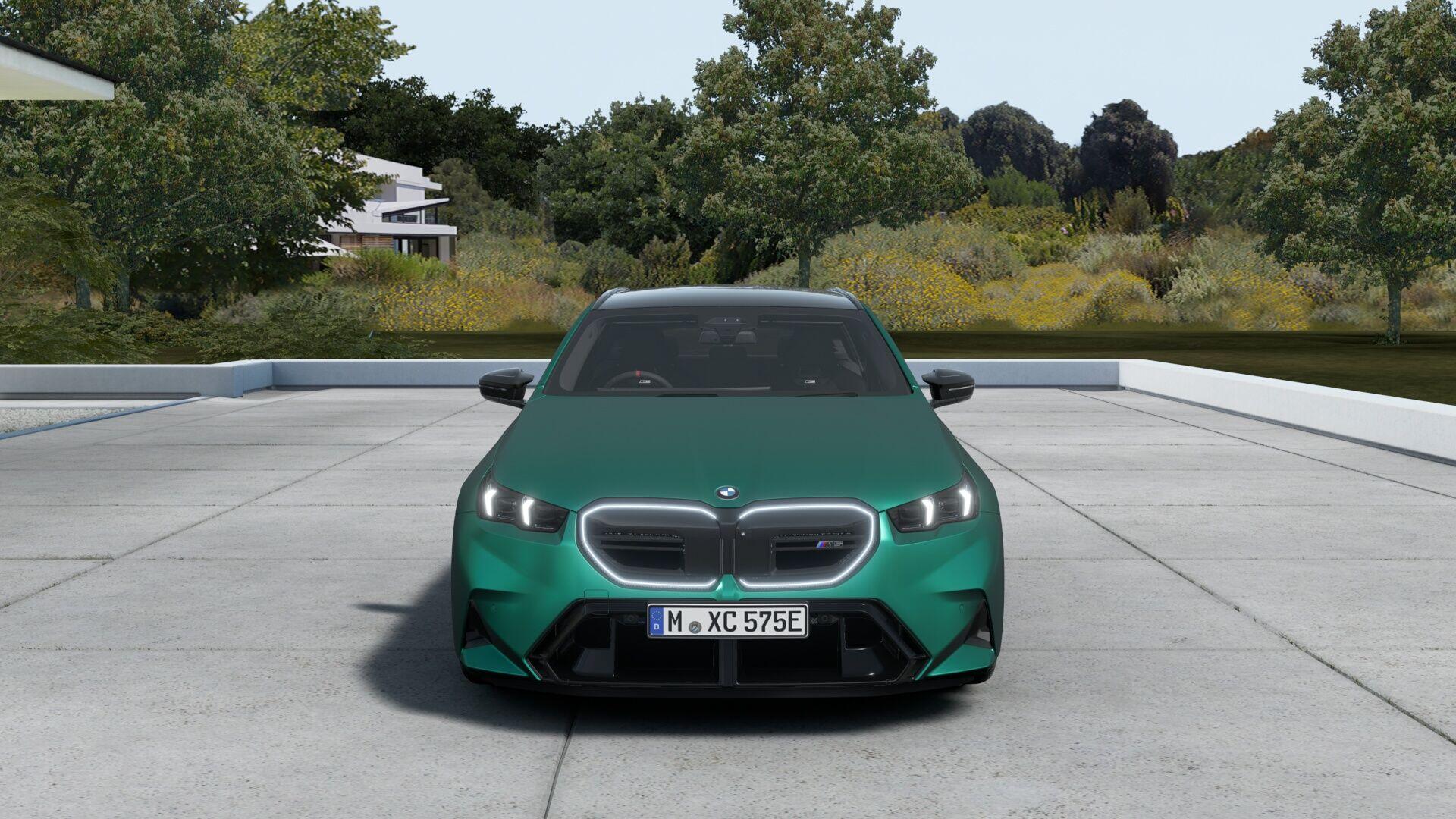 BMW M5 view 2