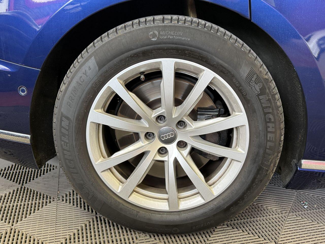 Audi A8 view 20