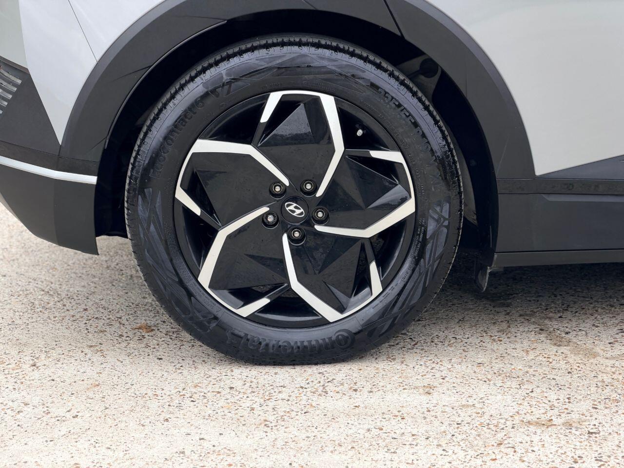 Hyundai Ioniq 5 view 14