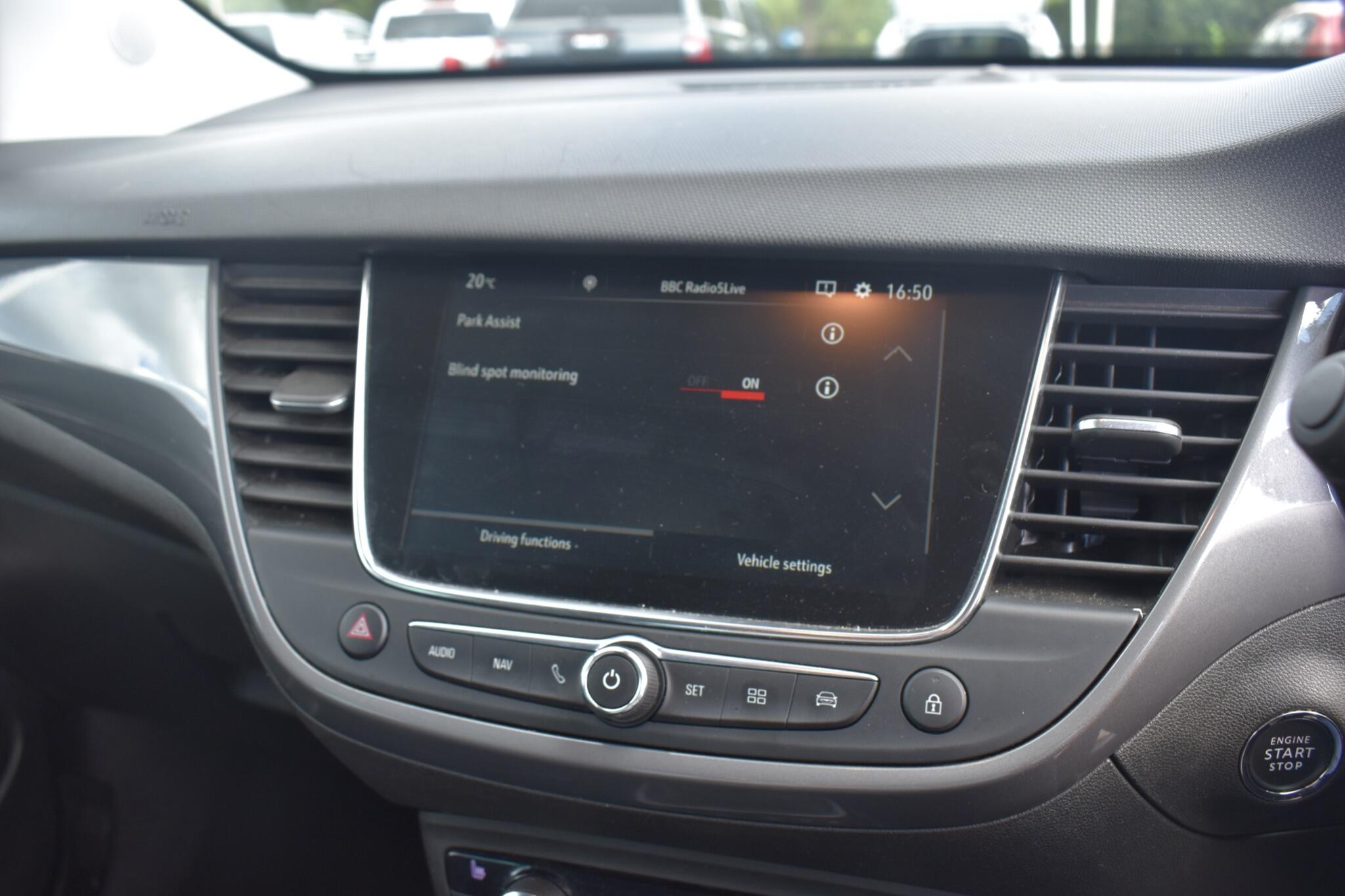 Crossland - 1.5 Turbo D Ultimate Euro 6 (s/s) 5dr - Image 22