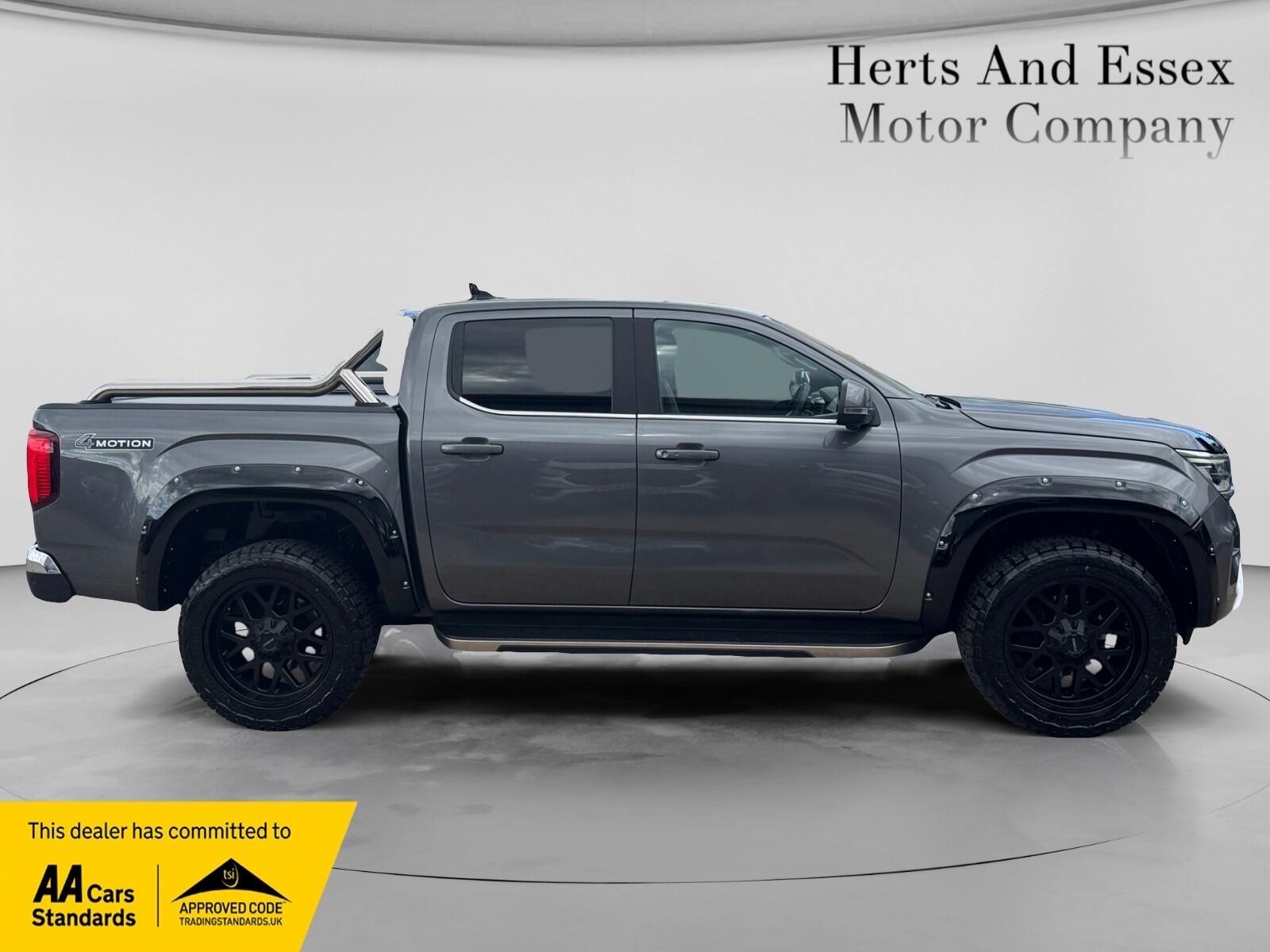 Volkswagen Amarok view 3