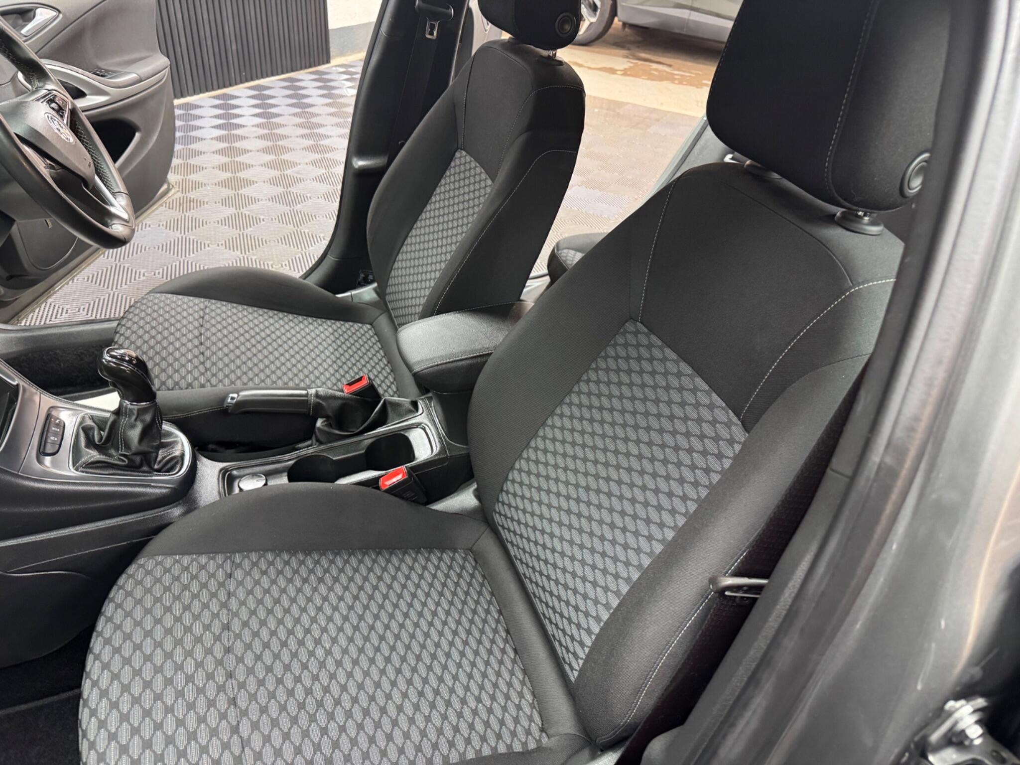 Vauxhall Astra view 45