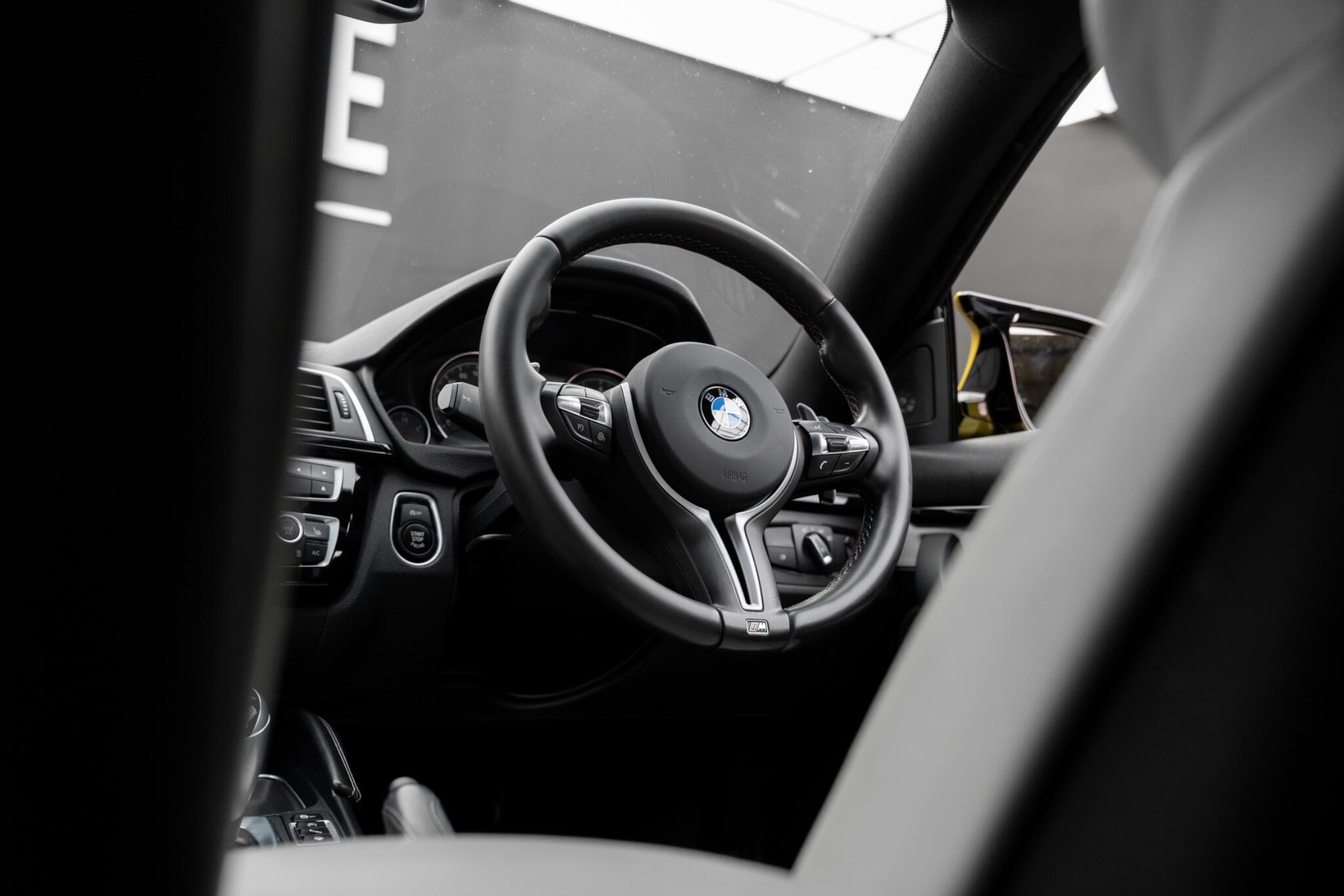 BMW M4 view 17