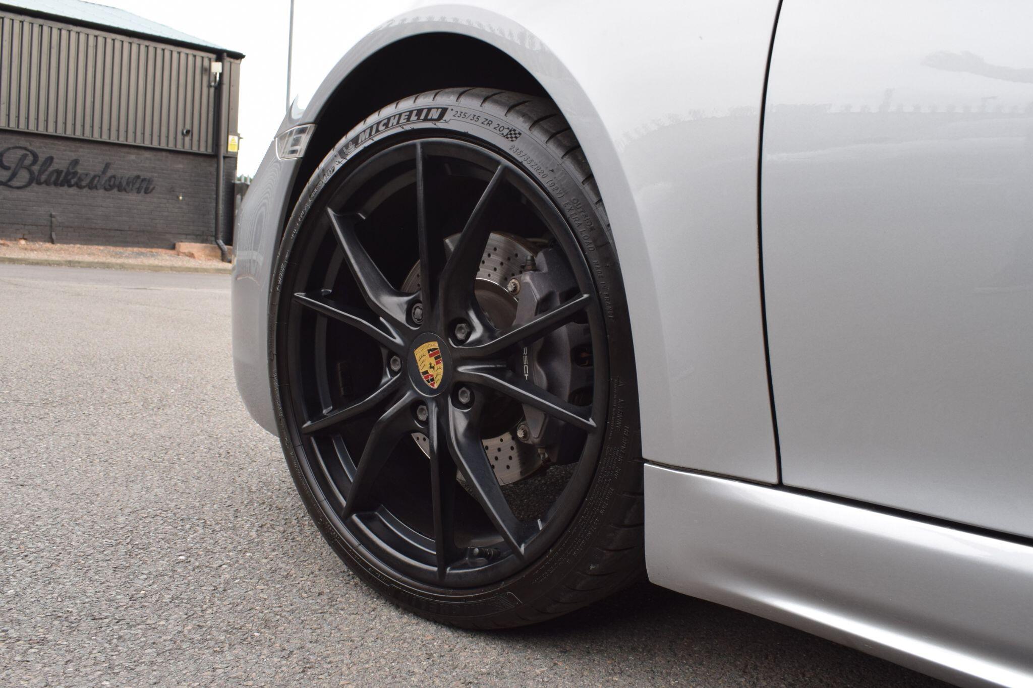 Porsche 718 Cayman view 38