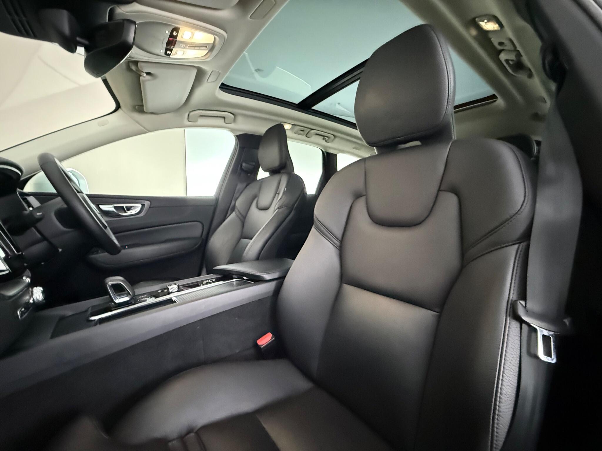 Volvo XC60 view 27