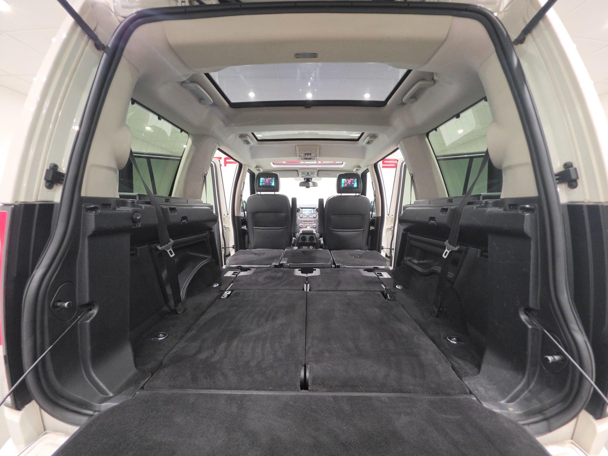 Land Rover Discovery view 50