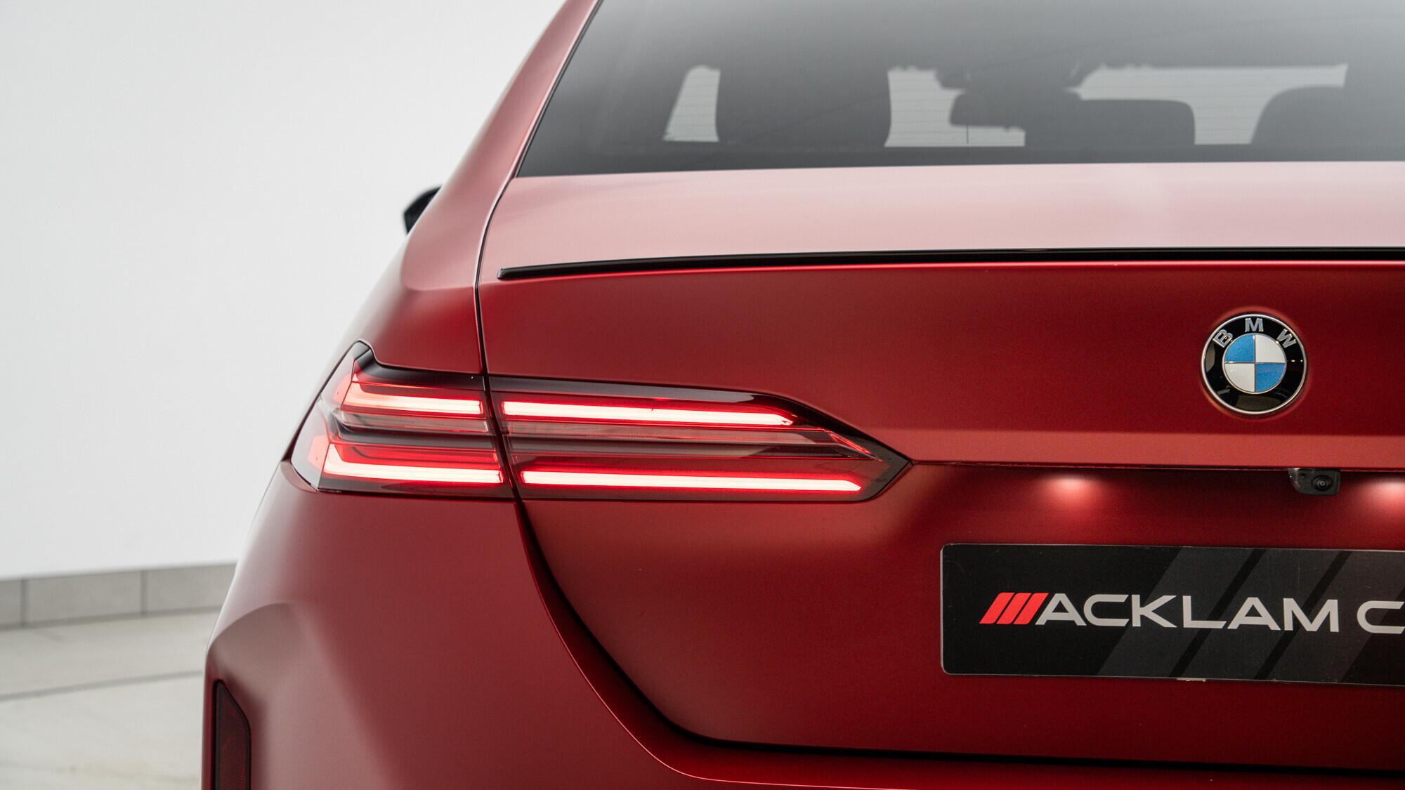 BMW M5 view 17