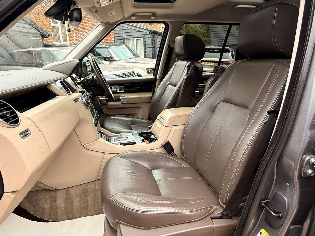 Land Rover Discovery 4 view 11