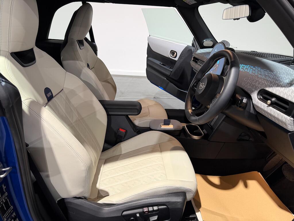 Mini Cooper Cooper view 44