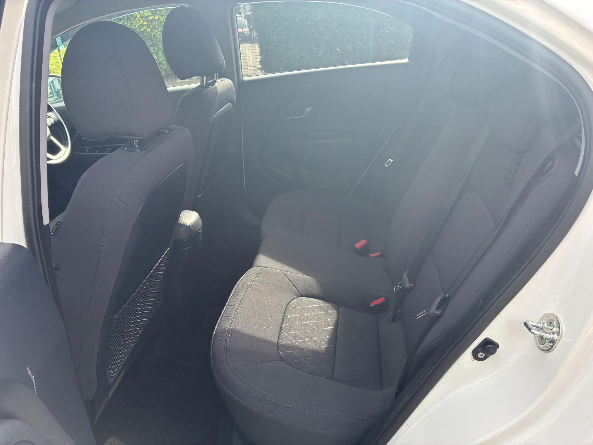 Kia Rio view 23