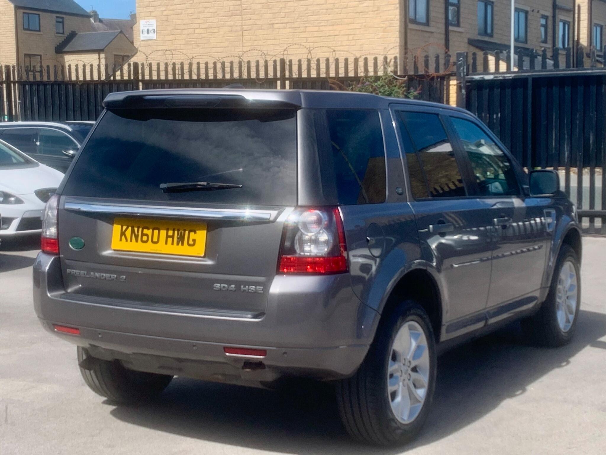 Land Rover Freelander 2 view 8