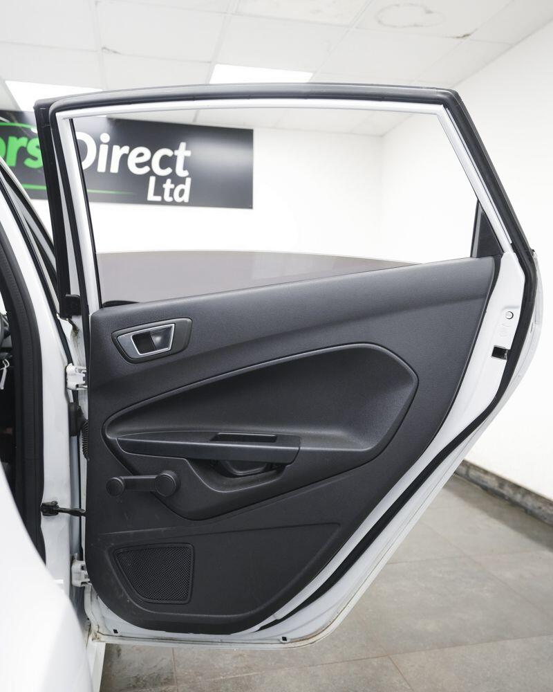Ford Fiesta view 13