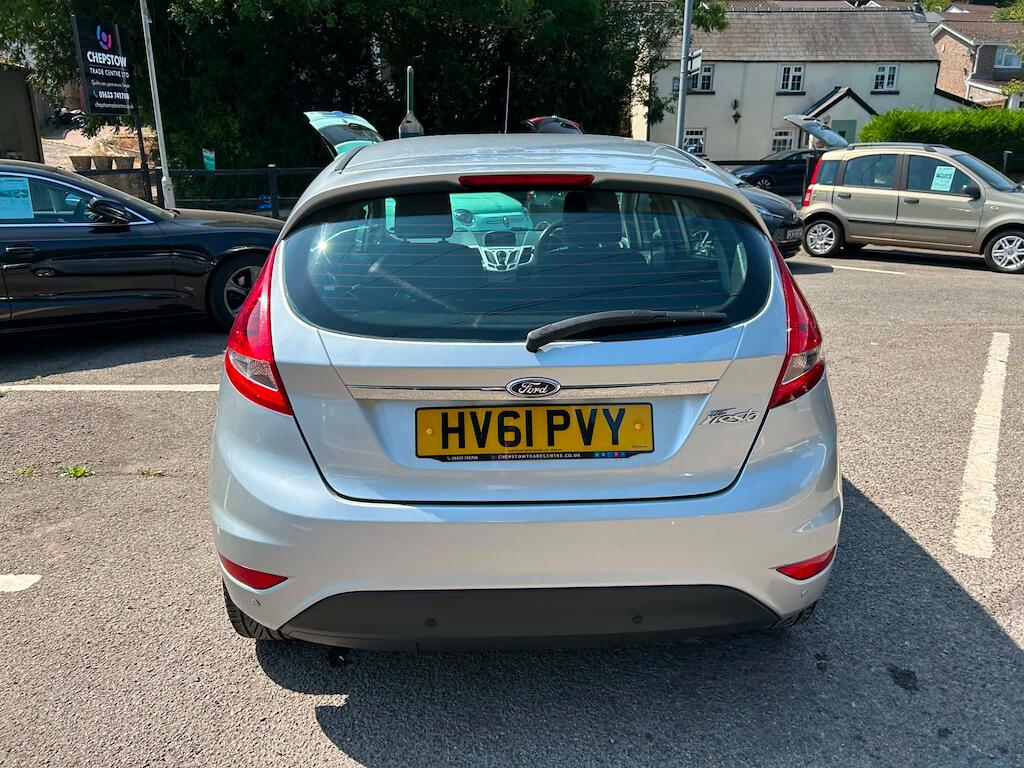 Ford Fiesta view 3