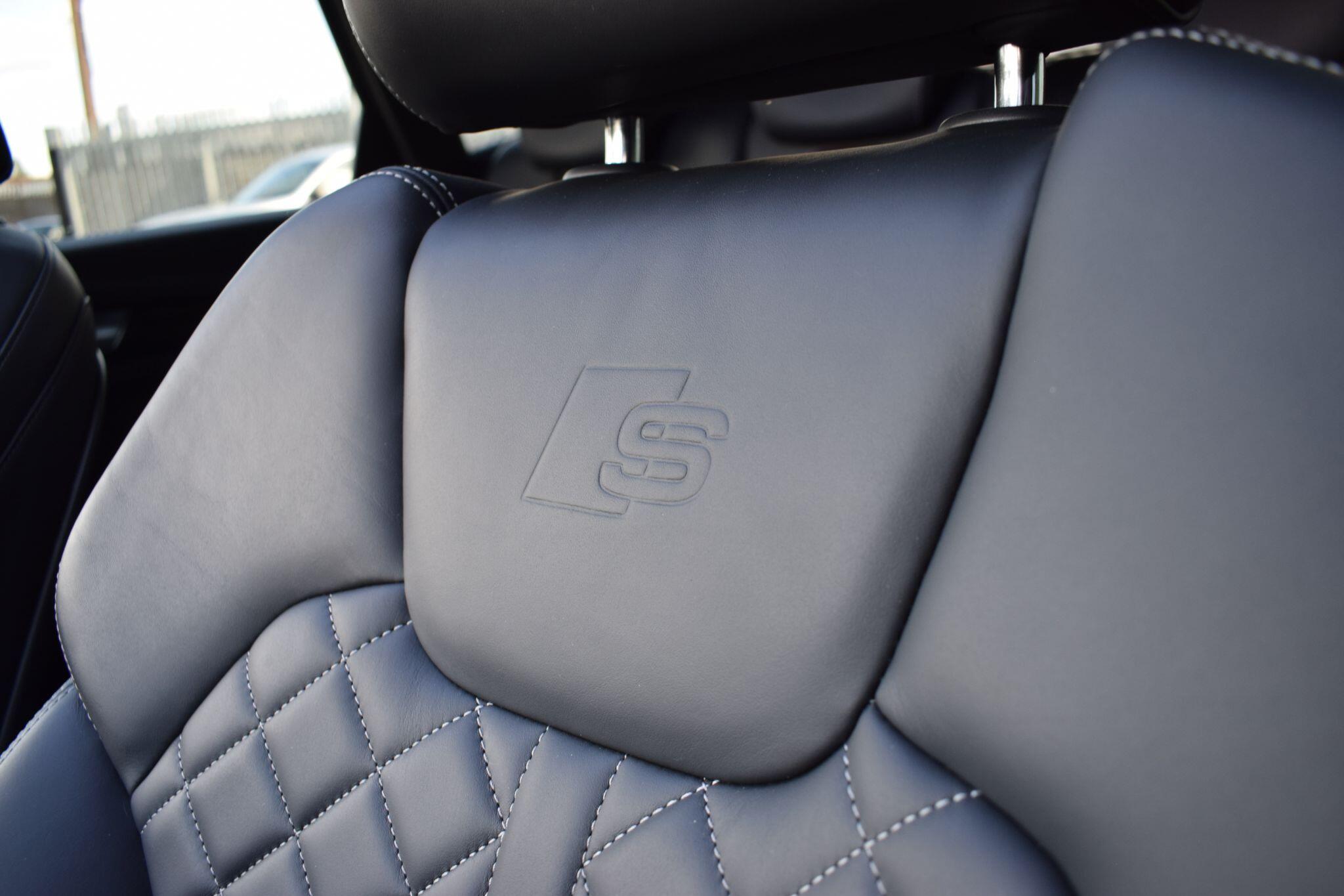 Audi SQ5 view 28