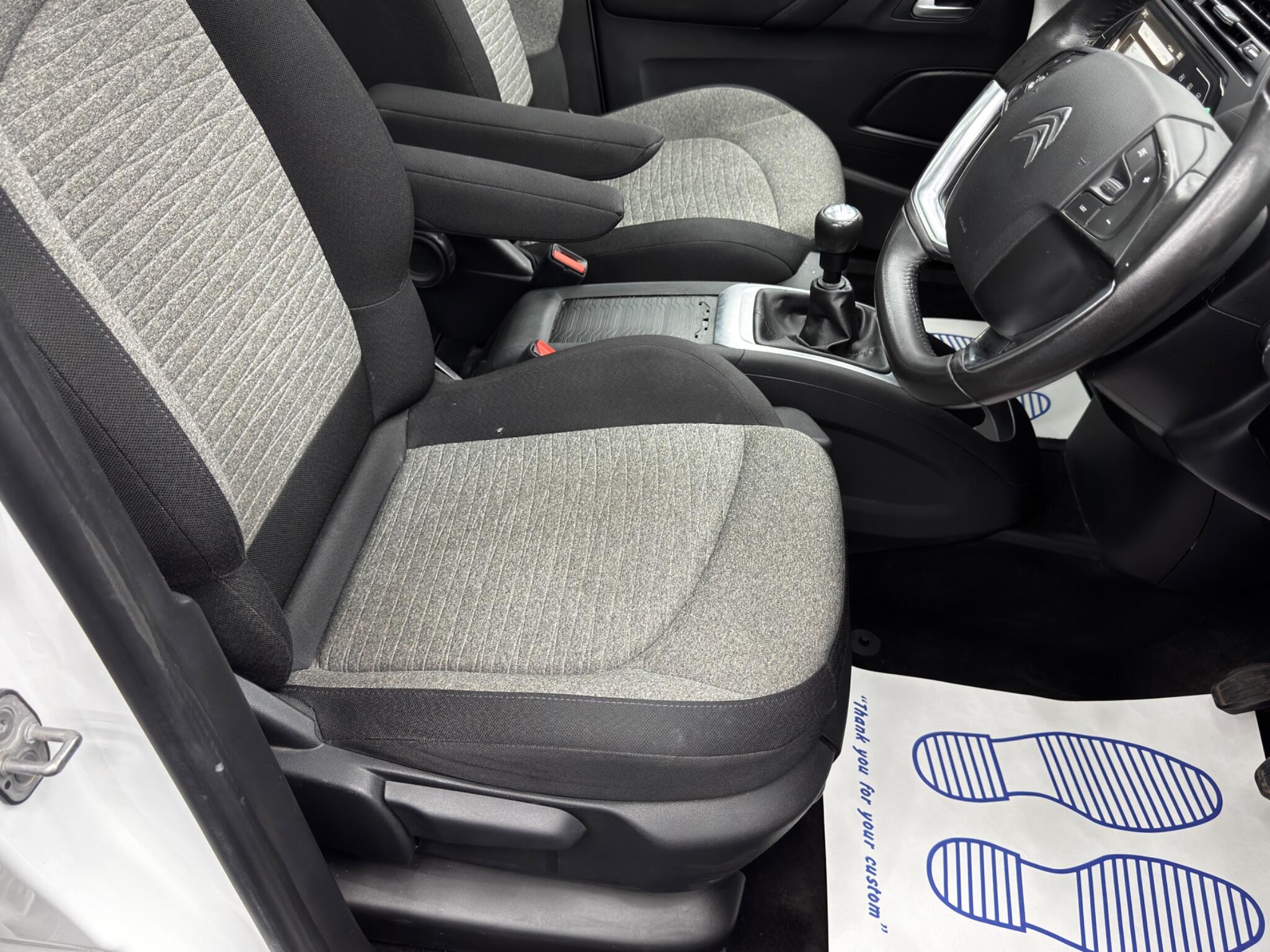 Citroen C4 Picasso view 13