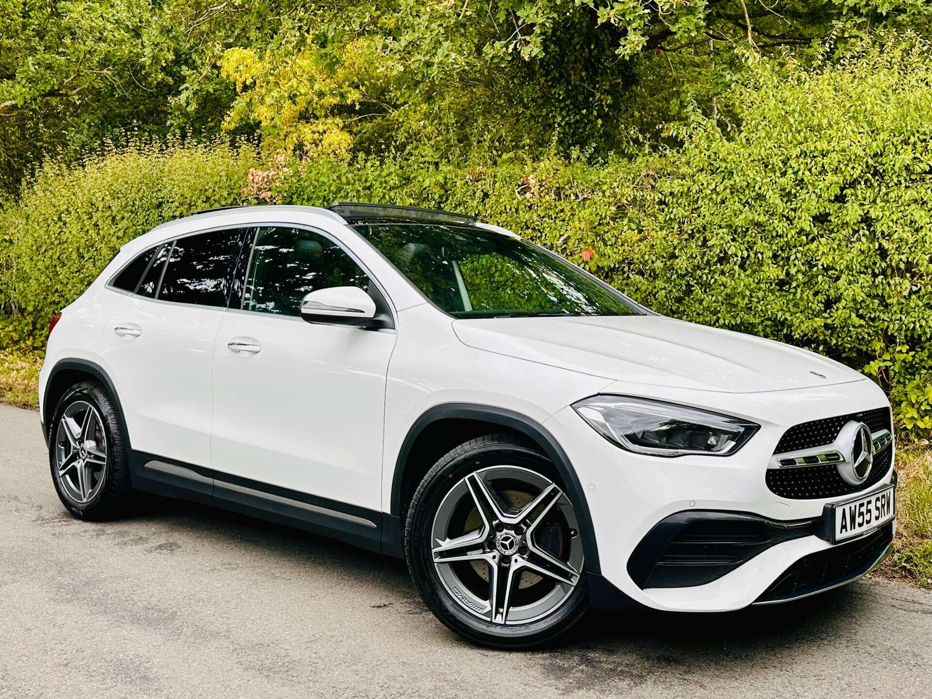 Mercedes-Benz Gla view 53