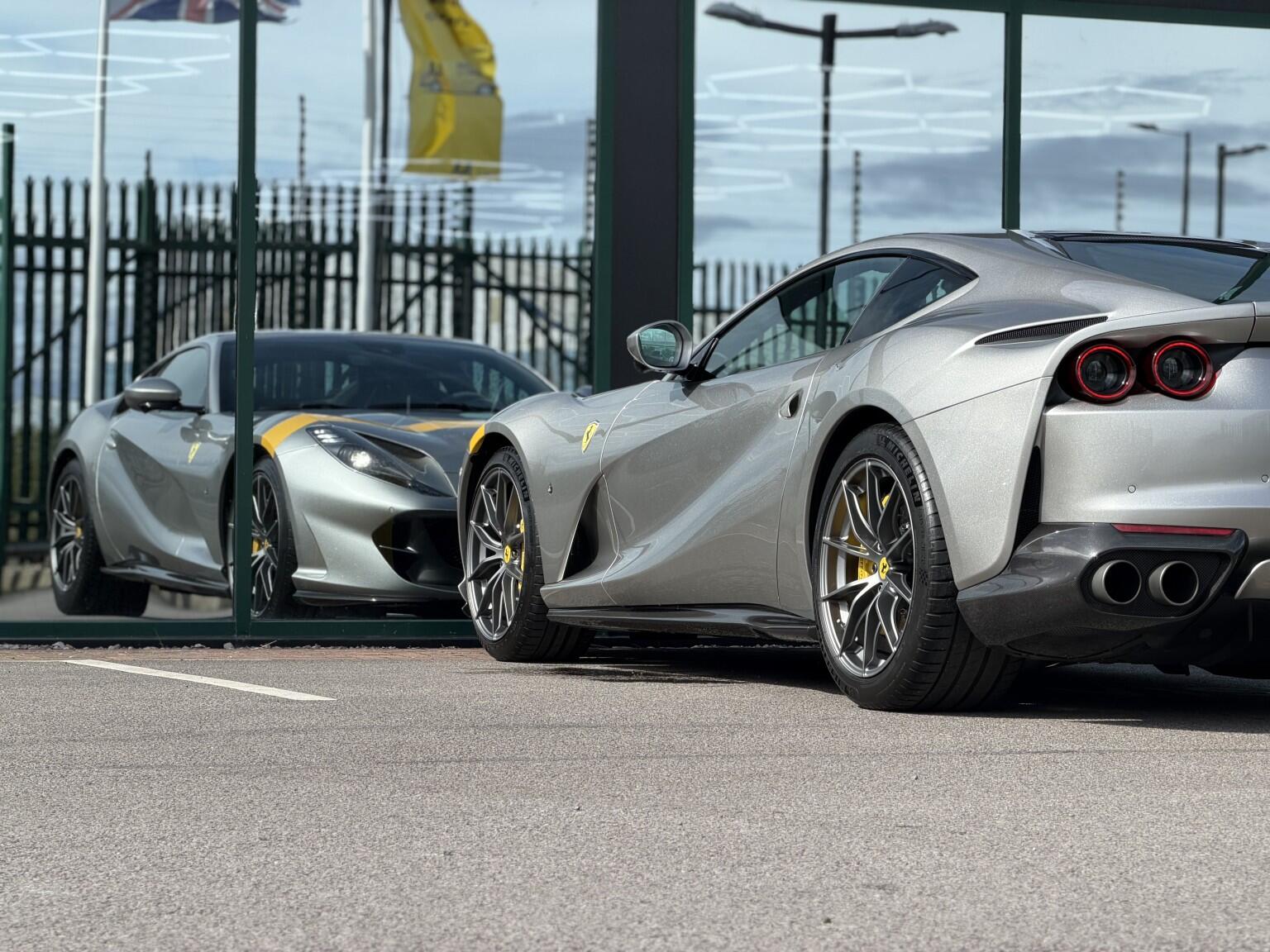 Ferrari 812 view 31