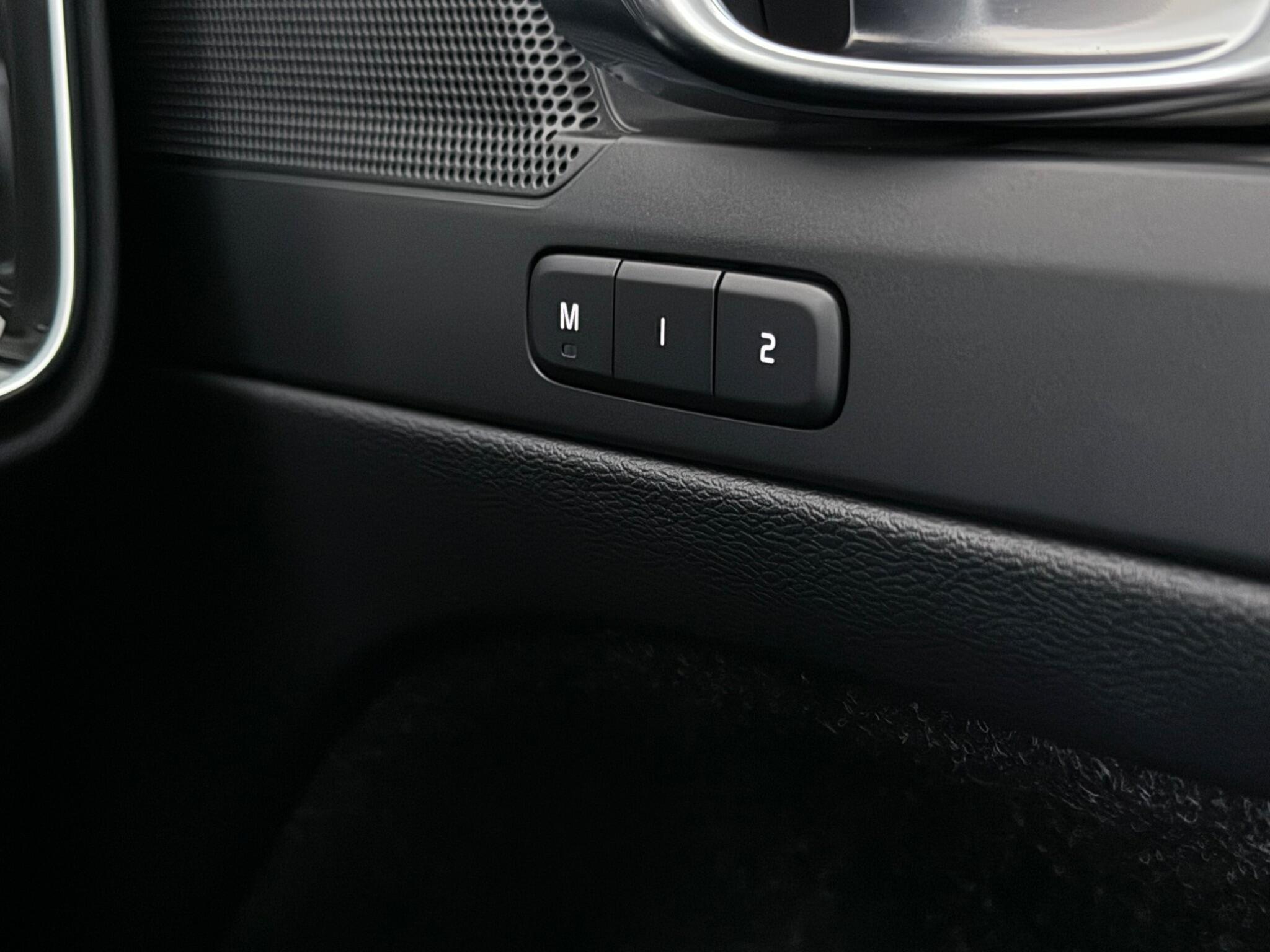 Volvo XC40 view 23