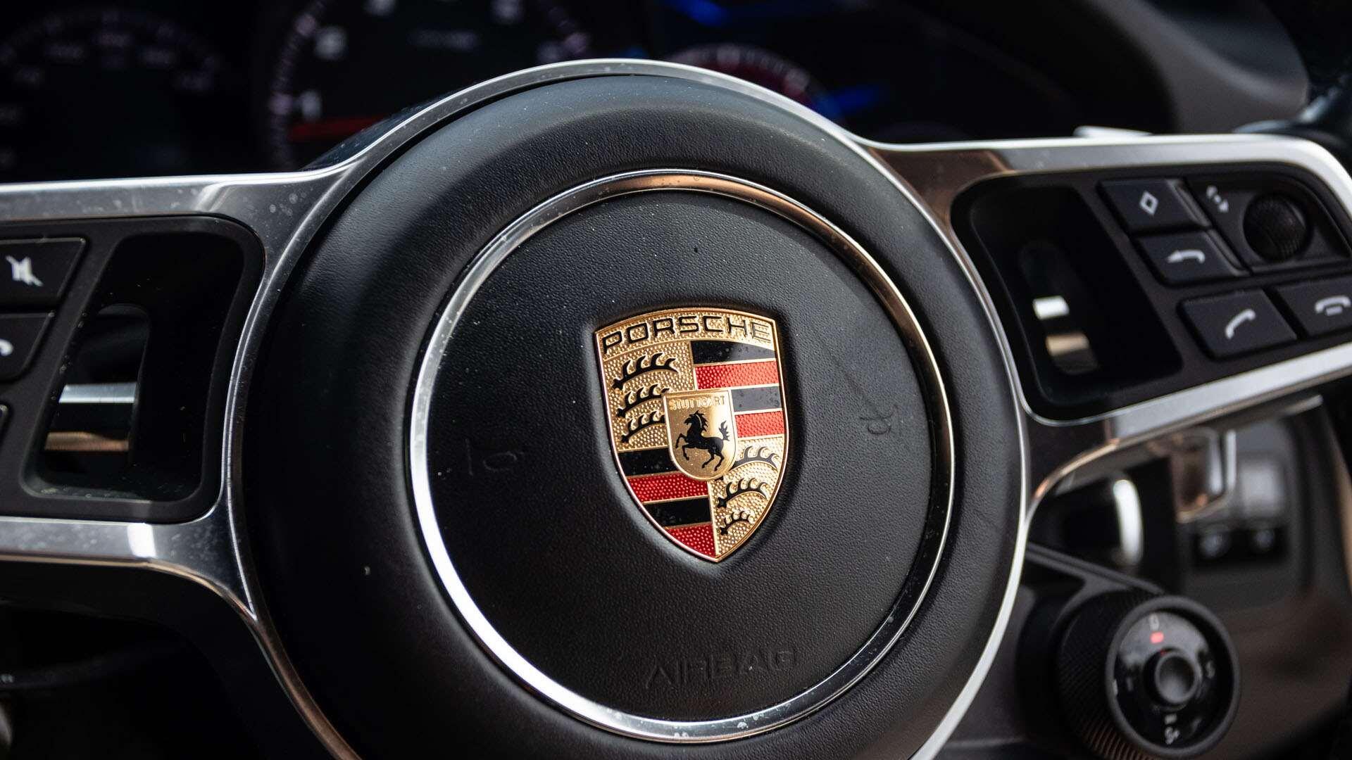 Porsche Cayenne view 21