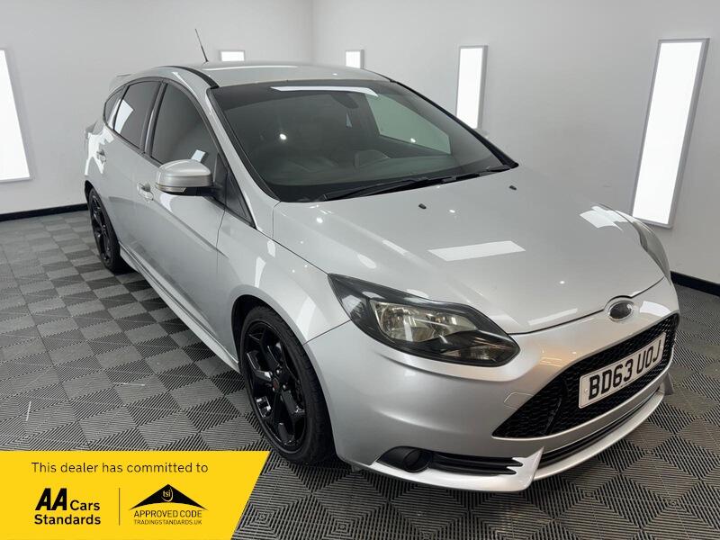 2013 Ford Focus 2.0T EcoBoost ST-2 Euro 5 (s/s) 5dr • 72,500 miles image 1