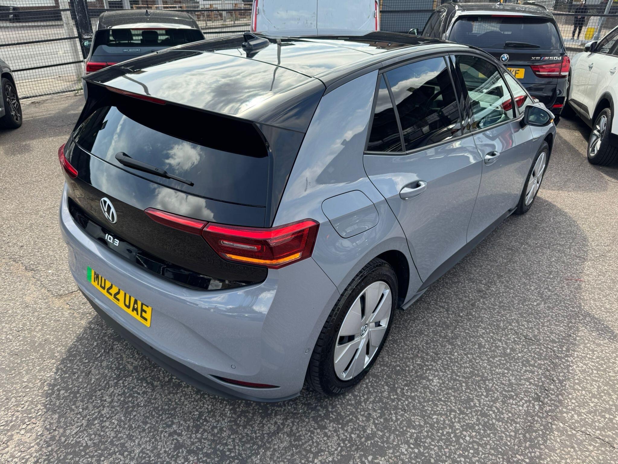 Volkswagen Id.3 view 18