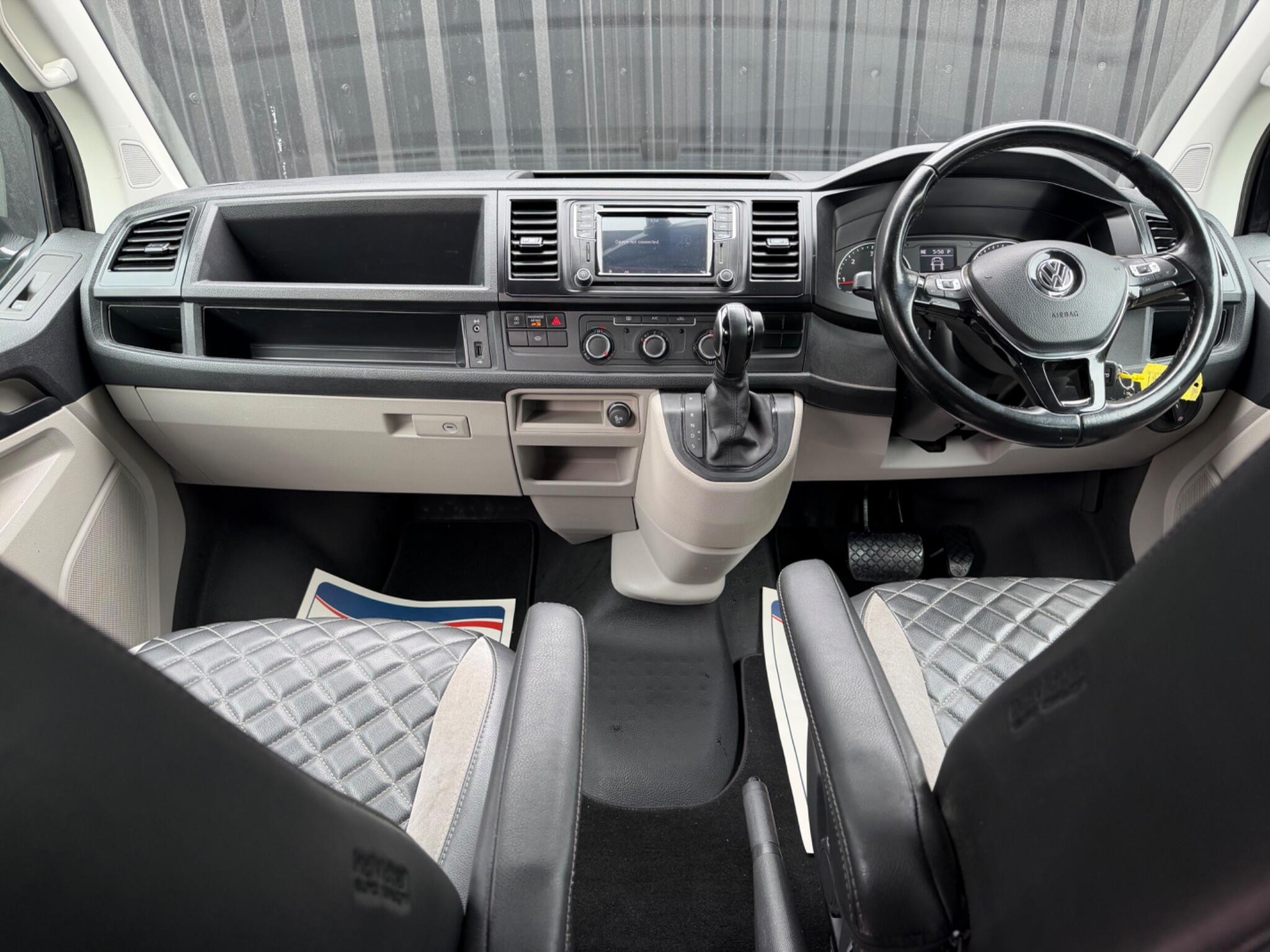 Volkswagen Transporter view 33