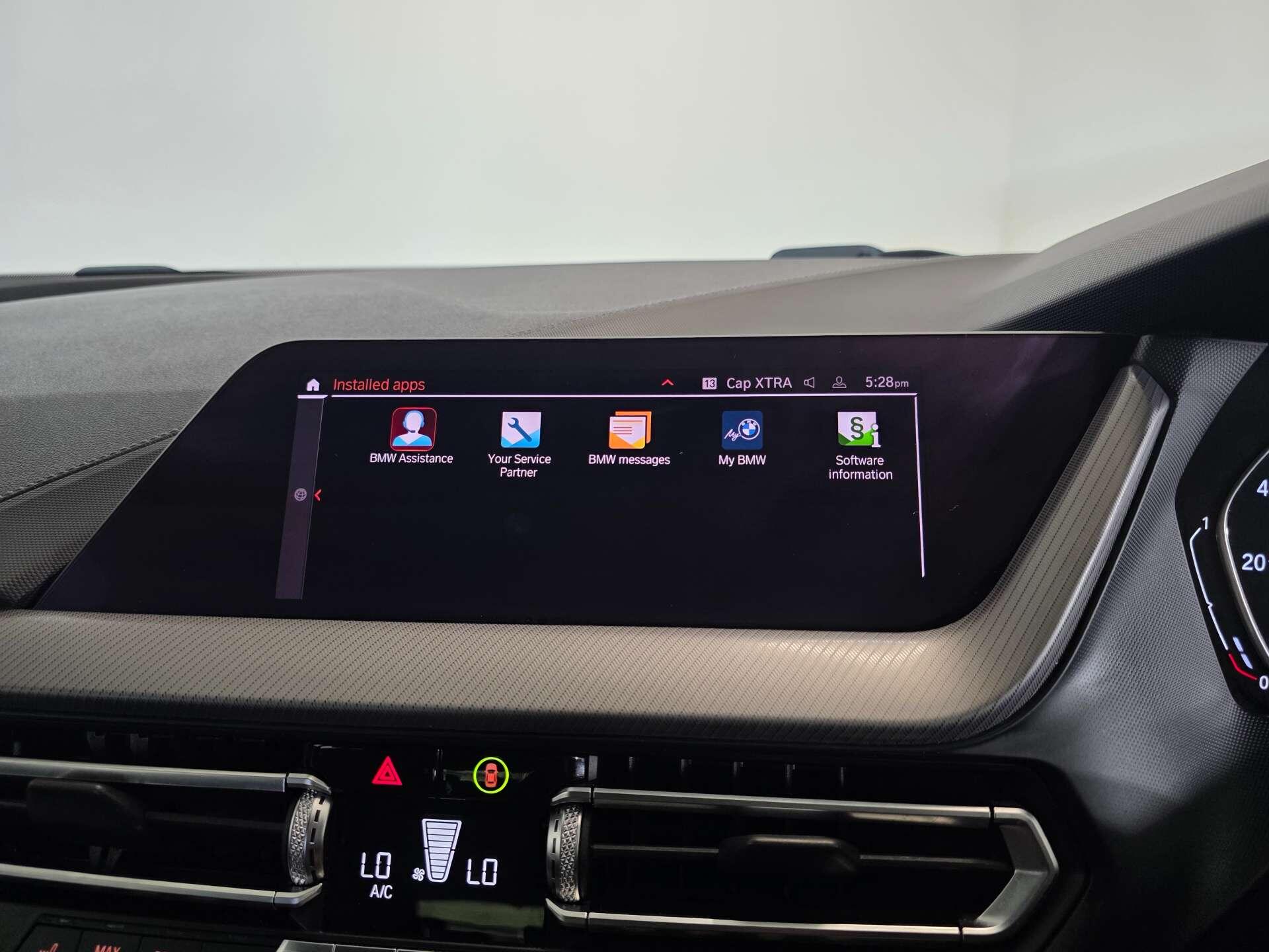 BMW 1 Series view 33